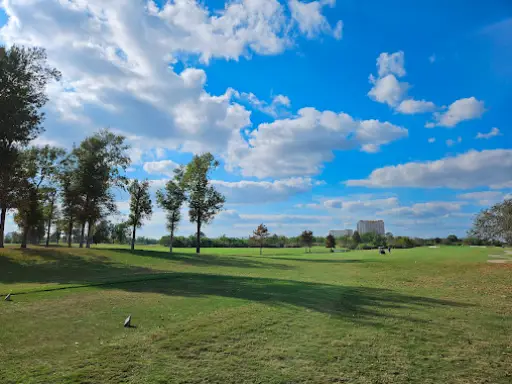 A Pelican Underground Llc project shows a well-kept golf course and building using modern residential pipelining methods.